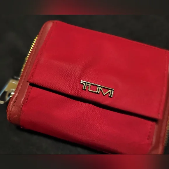 Tumi Red Wallet - Picture 3 of 8